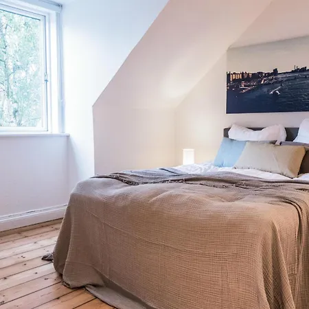 Cozy 2-bedroom - 54 *